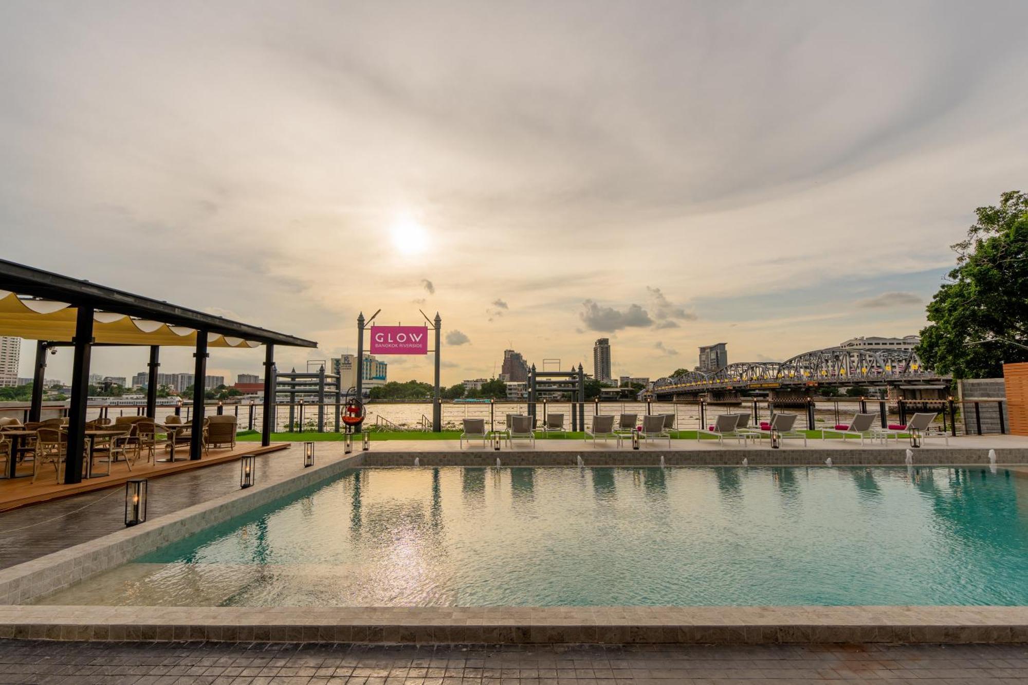 Glow Bangkok Riverside 外观 照片