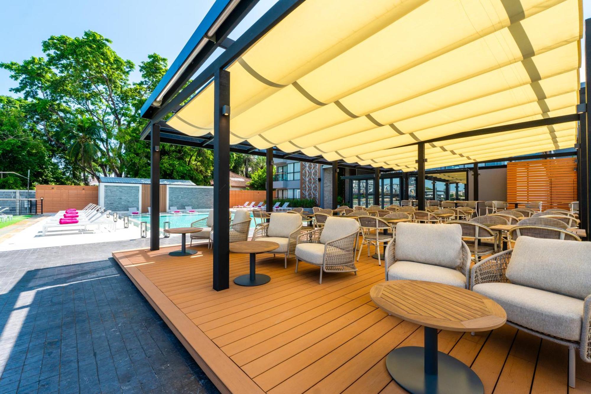 Glow Bangkok Riverside 外观 照片