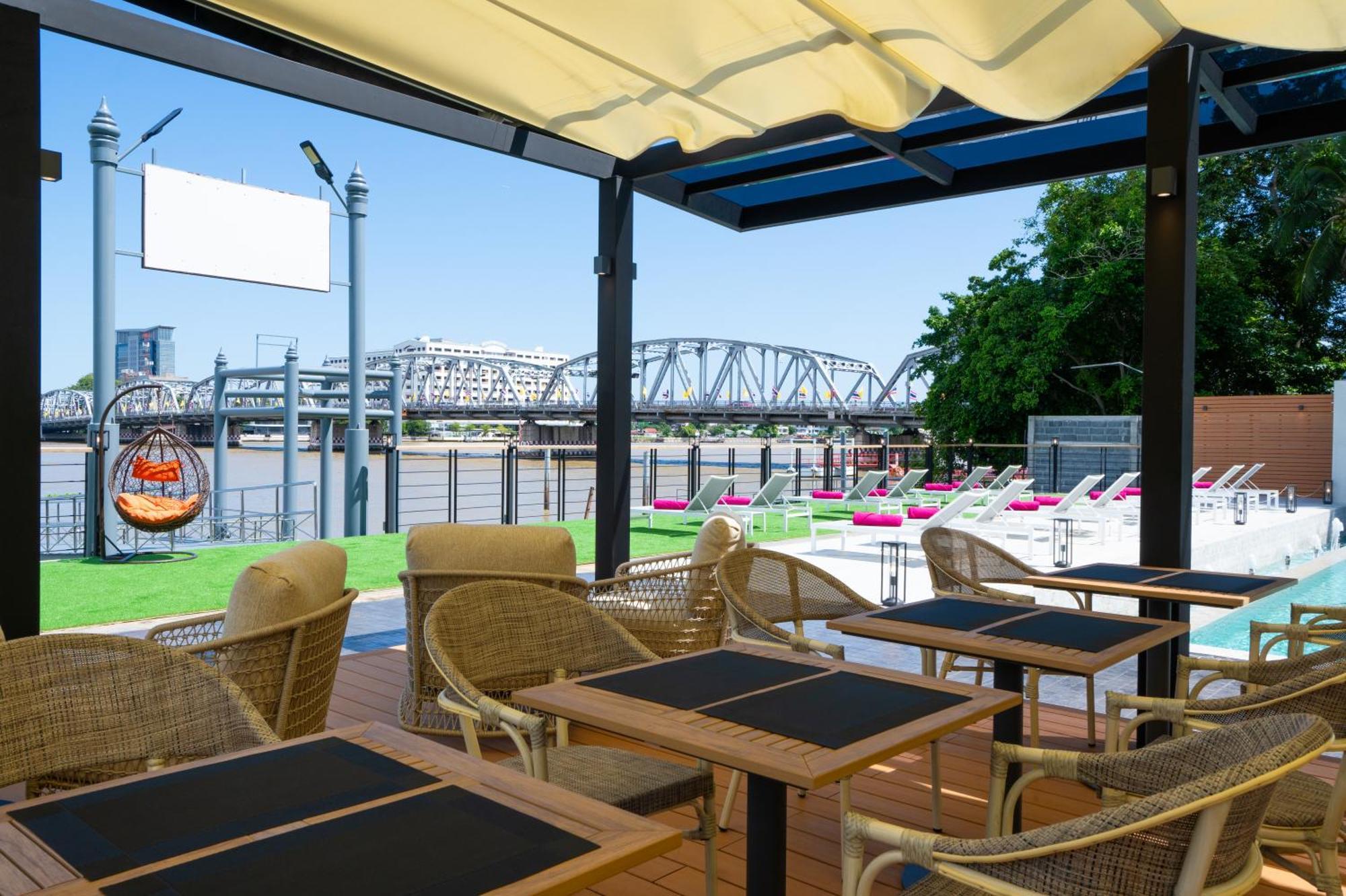 Glow Bangkok Riverside 外观 照片